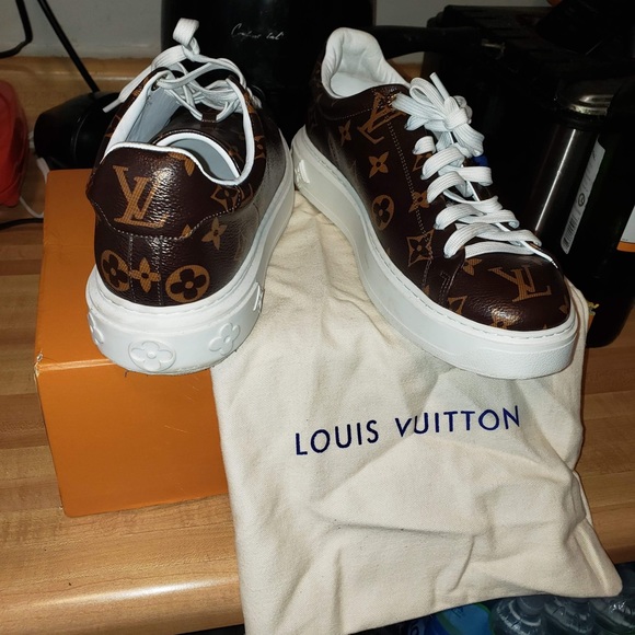 I have 2 pair of sneakers for sale worn them once I don’t have a use for them - Picture 4 of 8